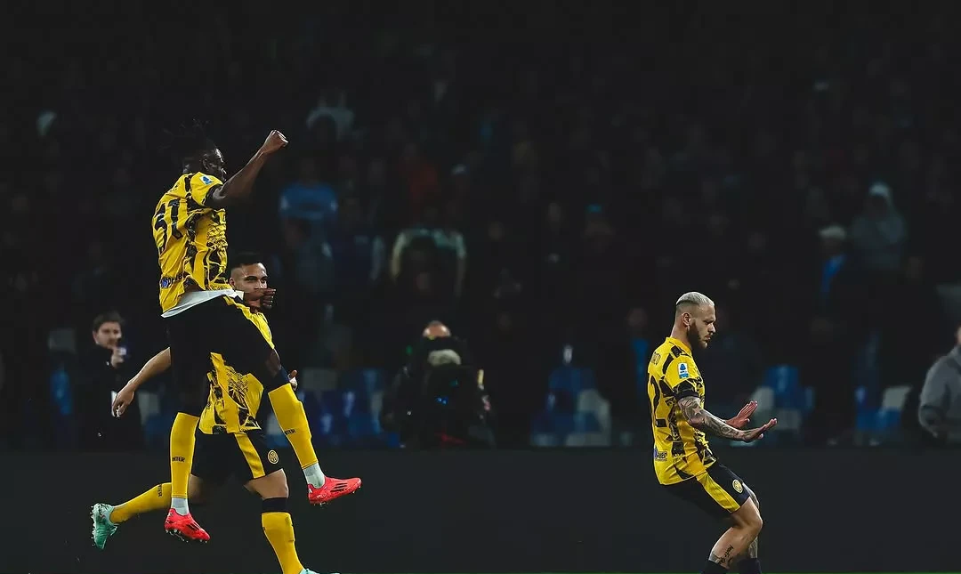 aoa体育体育网页版-那不勒斯主场失利，遭遇赛季低谷的简单介绍