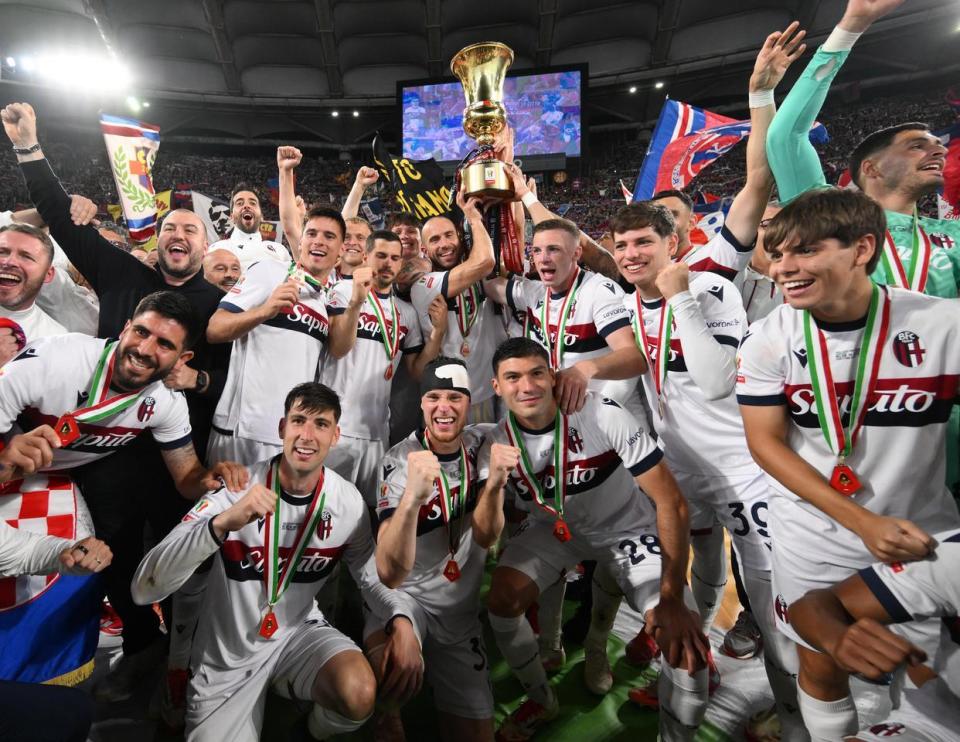 关于托萨沃利斯梅开二度，AC米兰胜巴勒莫的信息