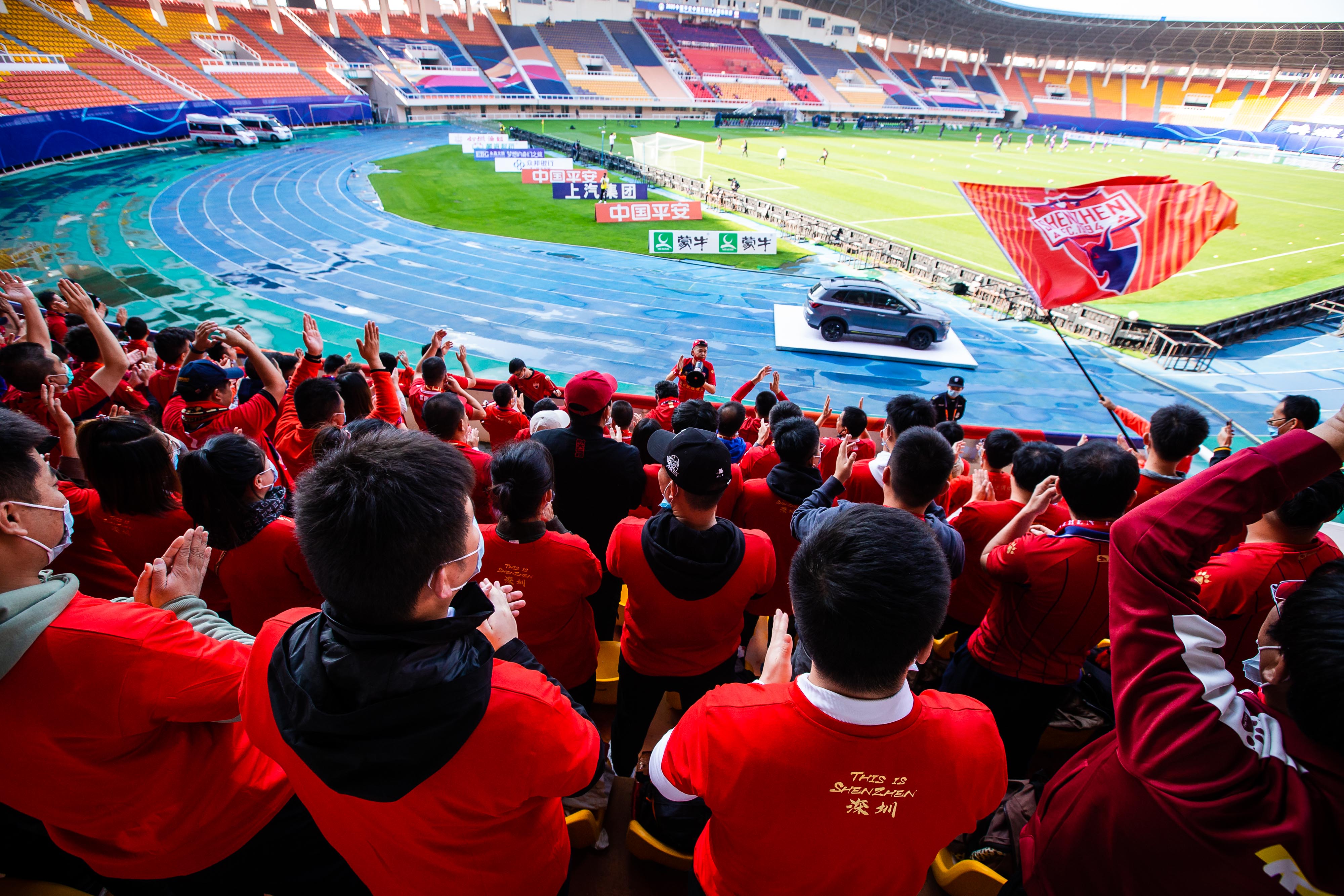 aoa体育体育网站-阿尔希拉尔主场气氛火爆，球迷助威成强大后盾