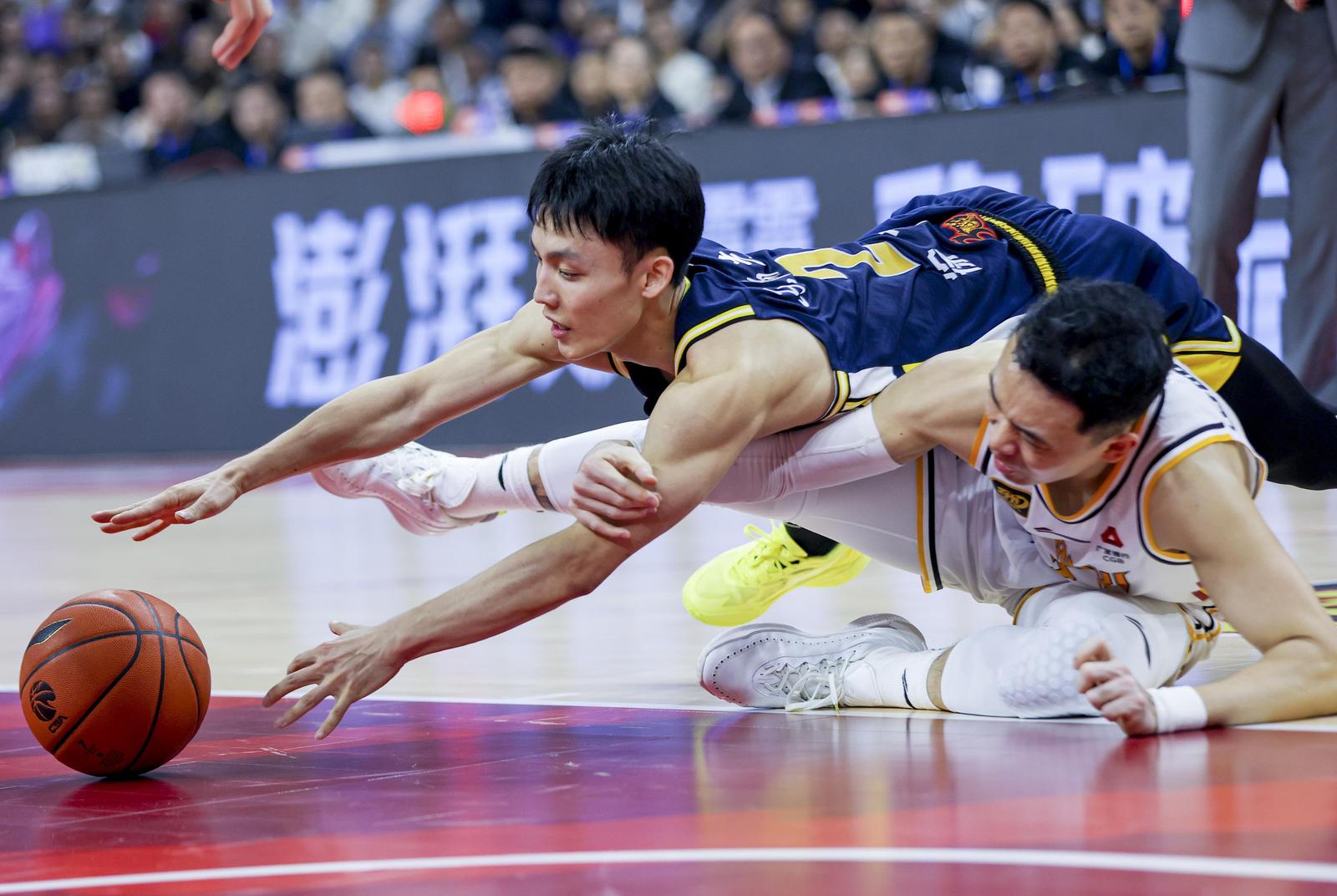 aoa体育体育官方登录入口-风头劲吹，劲旅难挡豪门冲击！的简单介绍