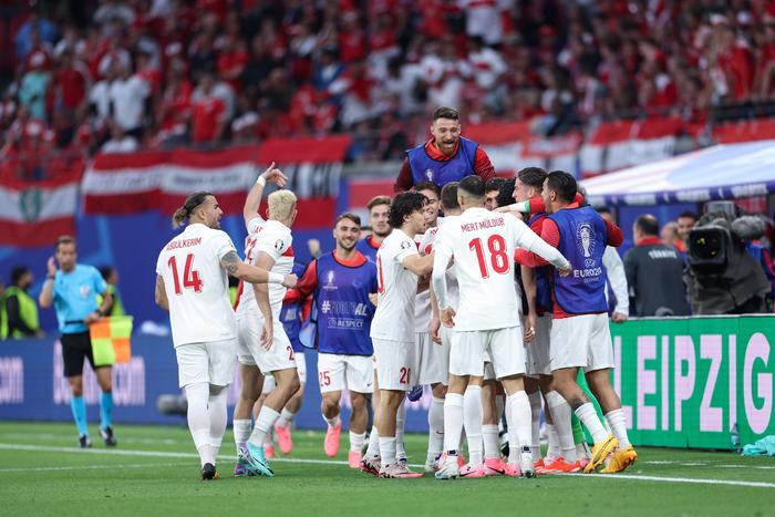 aoa体育体育app-土耳其队成功晋级欧锦赛，表现稳定强劲