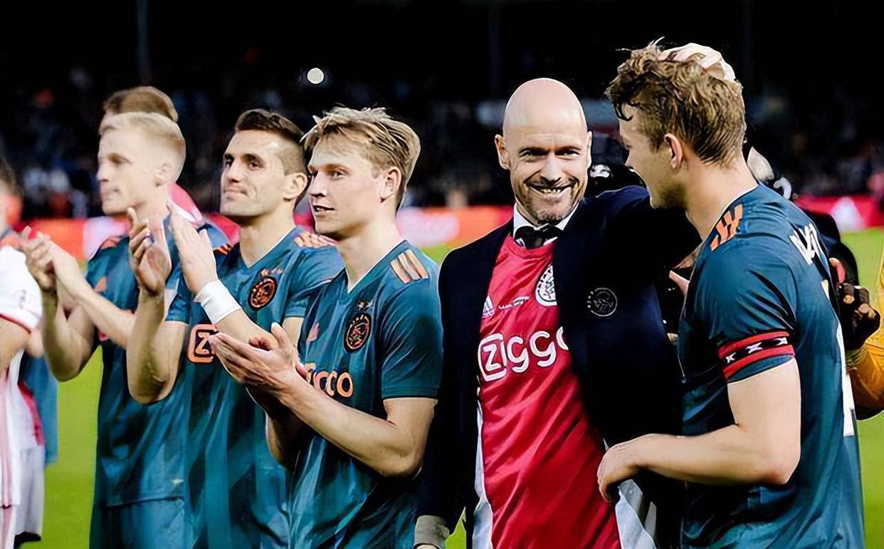 aoa体育体育官网入口-阿贾克斯取得胜利，成功晋级欧冠强