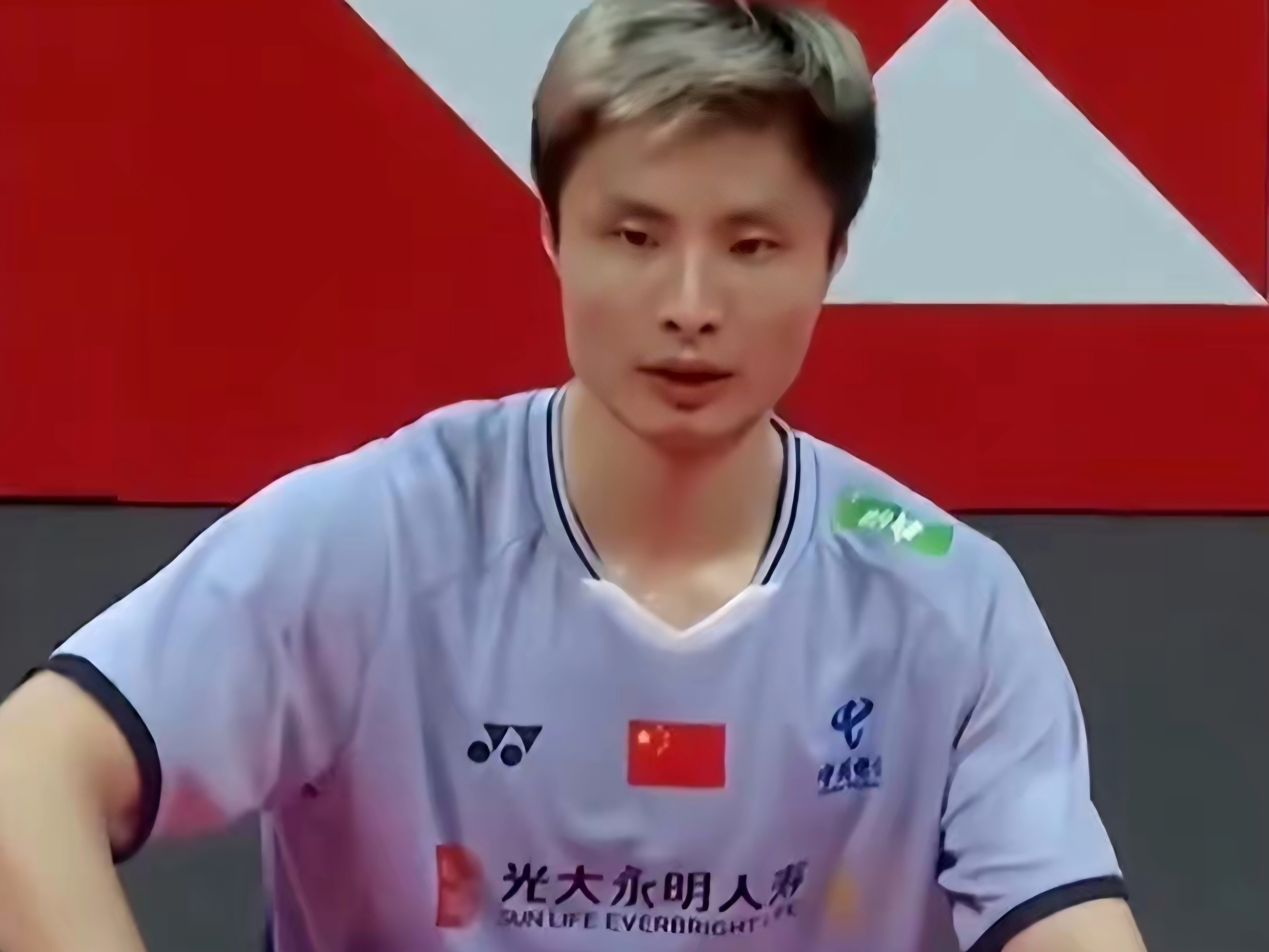 关于沉稳出场!东道主羽球男单选手挺进半决赛的信息 关于沉稳出场!东道主羽球男单选手挺进半决赛的信息