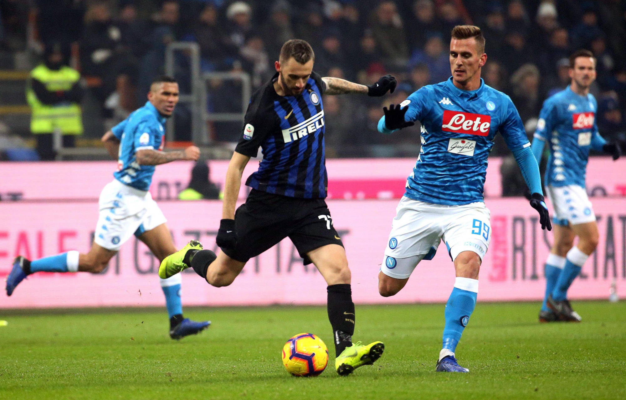 包含热那亚不敌国际米兰，降级区域无缝切入的词条