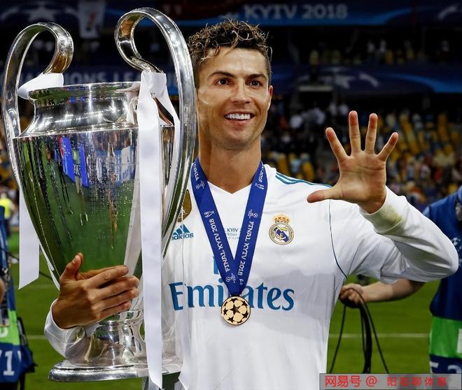 葡萄牙巨星罗纳尔多卫冕金球奖,征服世界足球颁奖盛典的简单介绍 葡萄牙巨星罗纳尔多卫冕金球奖,征服世界足球颁奖盛典的简单介绍