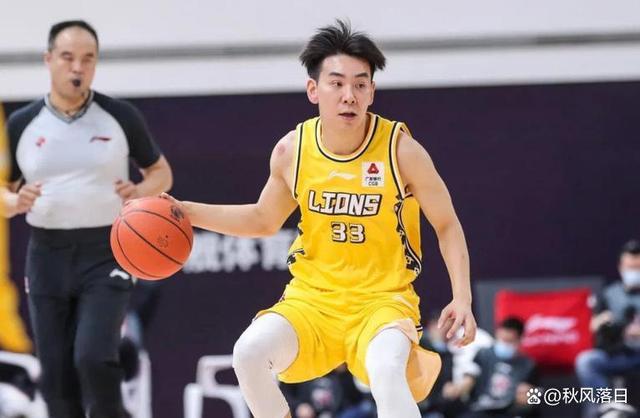 aoa体育体育app-深圳队球员在比赛中展现出惊人表现，获得胜利的简单介绍