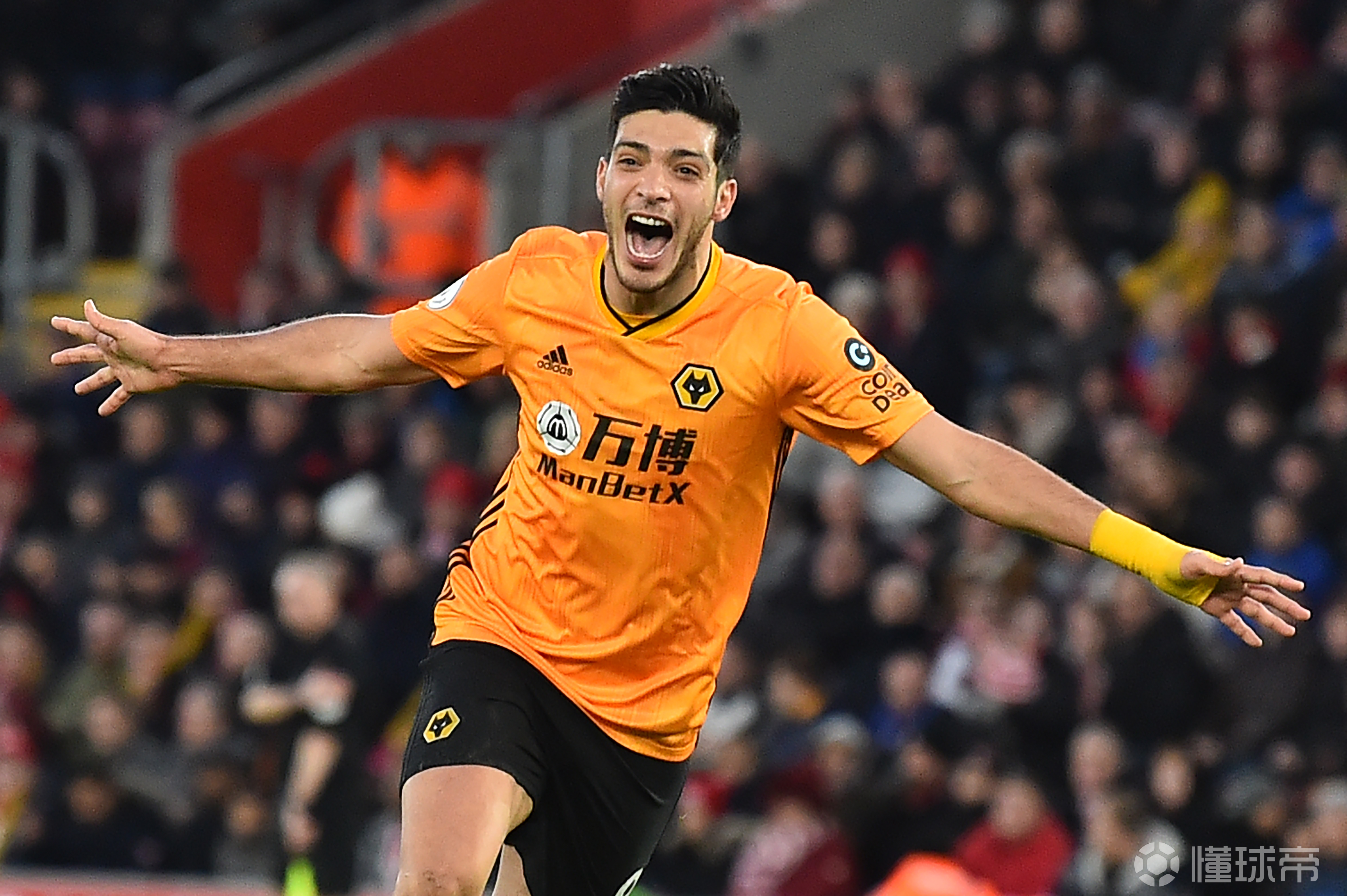 狼队近十场未尝败绩，成为潜在争冠热门