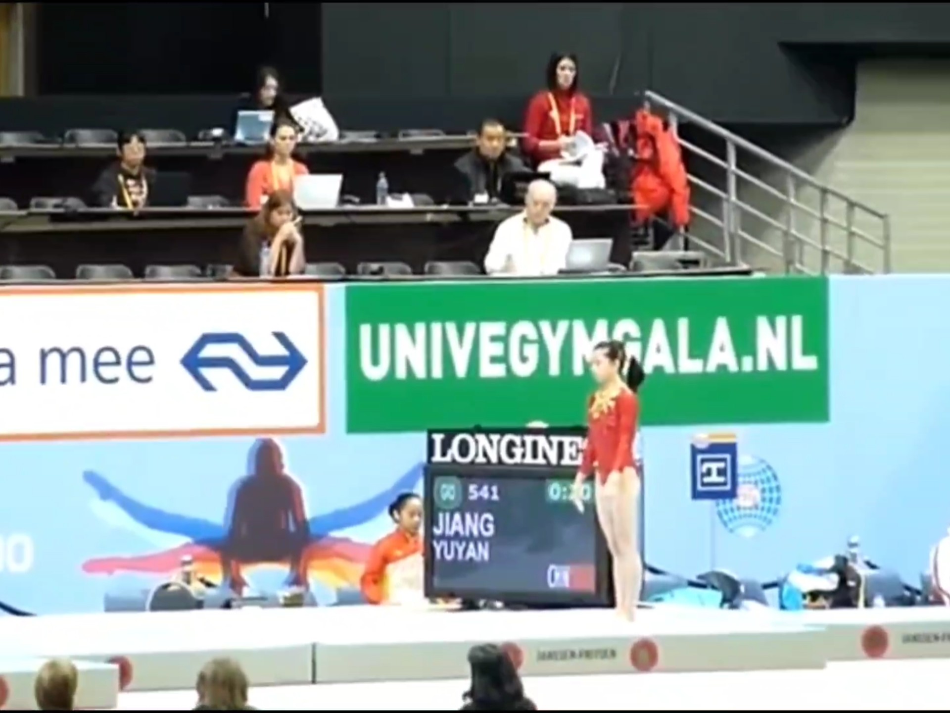 体操平衡木男子单项热门选手表现出色的简单介绍