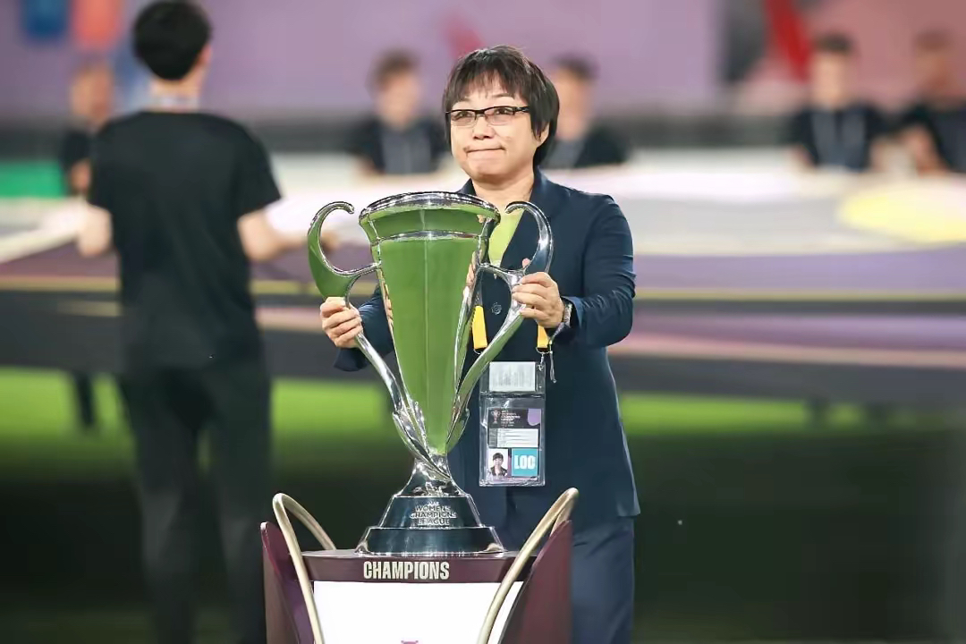 aoa体育体育官网-赛场上荣誉与尊严同在，瞬间逆转