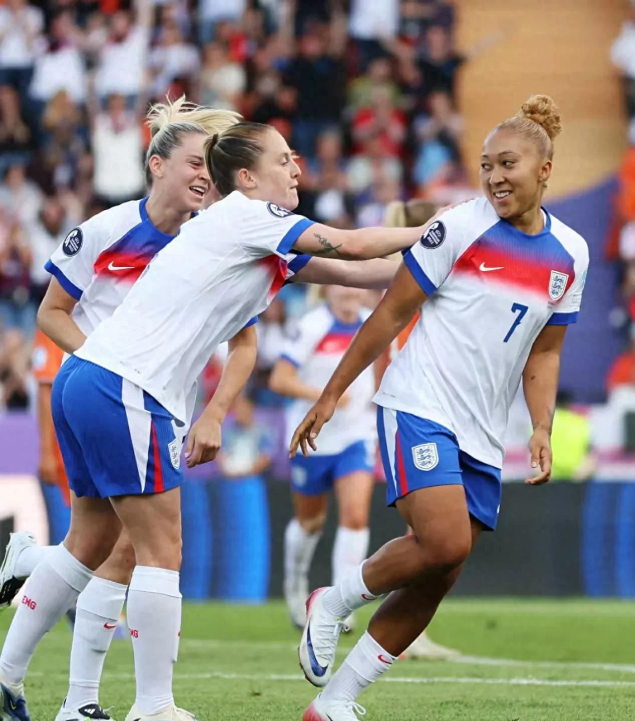 aoa体育体育入口-意大利女足才华横溢，逆袭惊艳的简单介绍