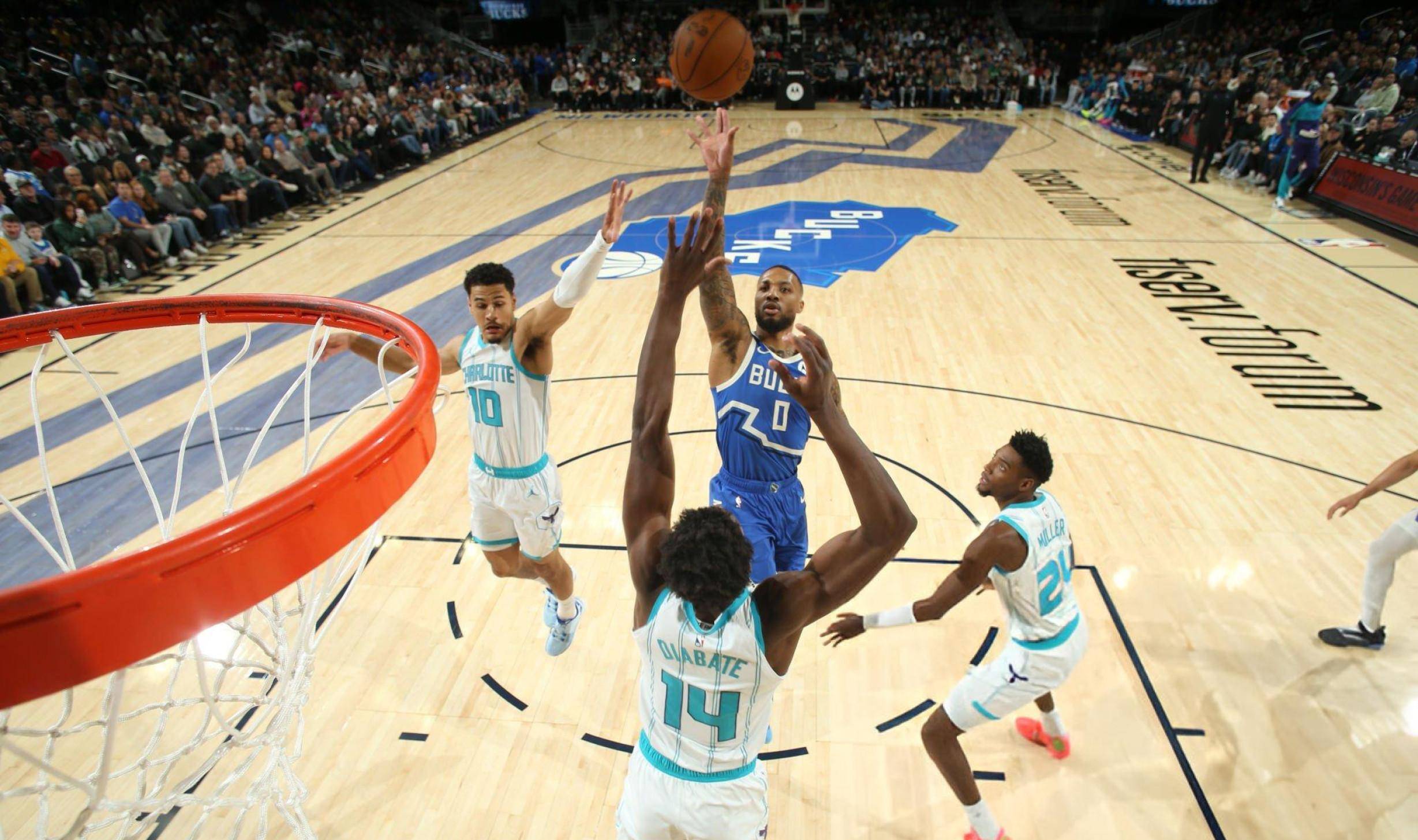 雄鹿全队状态火热，已经连胜三场，正向东部榜首迈进的简单介绍