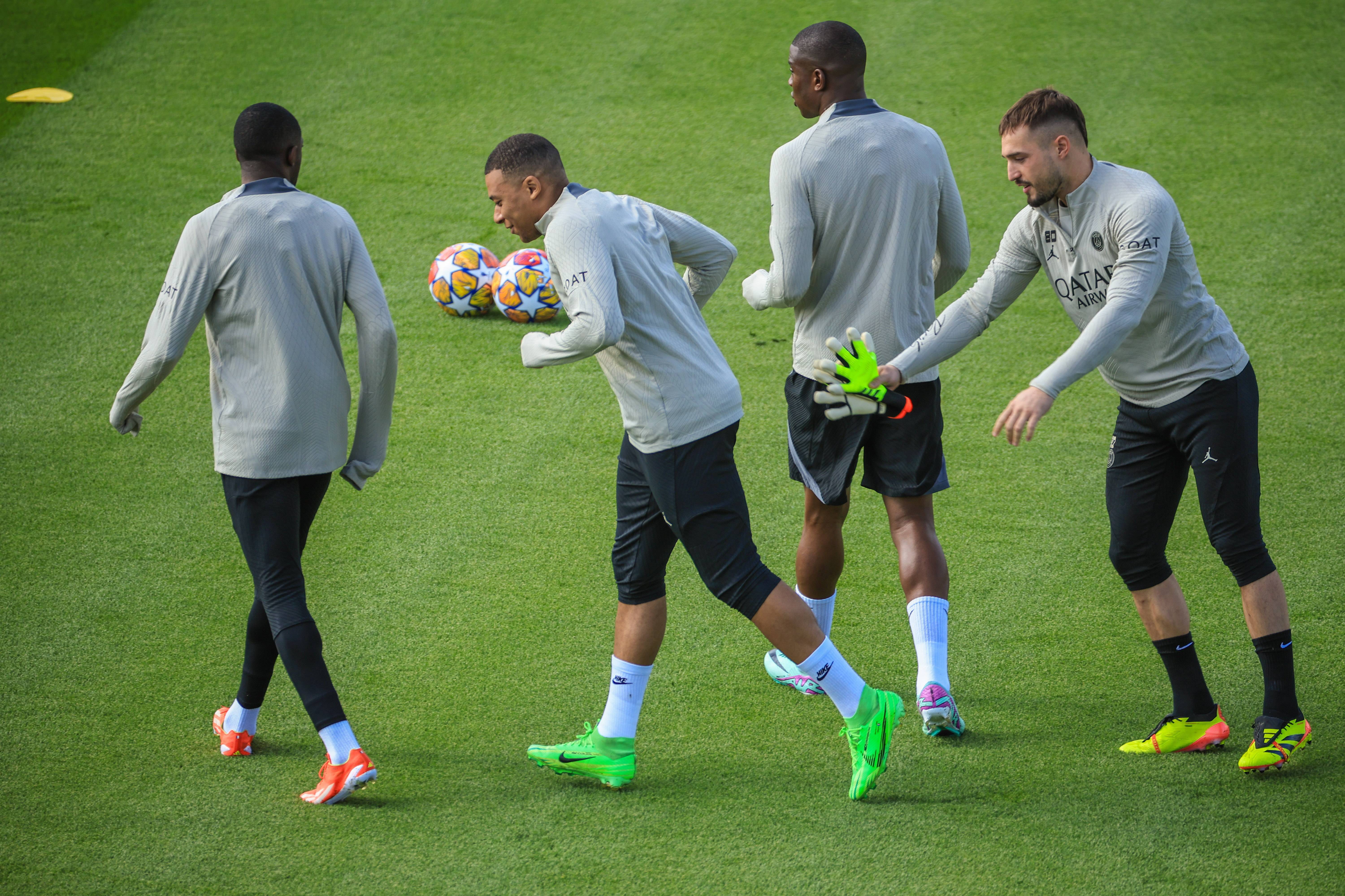 aoa体育体育入口-巴黎圣日耳曼球员积极公益活动的简单介绍