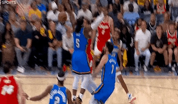 比赛中的激烈对抗让人欲罢不能 比赛中的激烈对抗让人欲罢不能