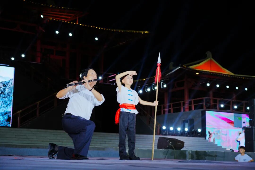 aoa体育体育在线登录-关于观众席上掌声阵阵见证历史瞬间的信息