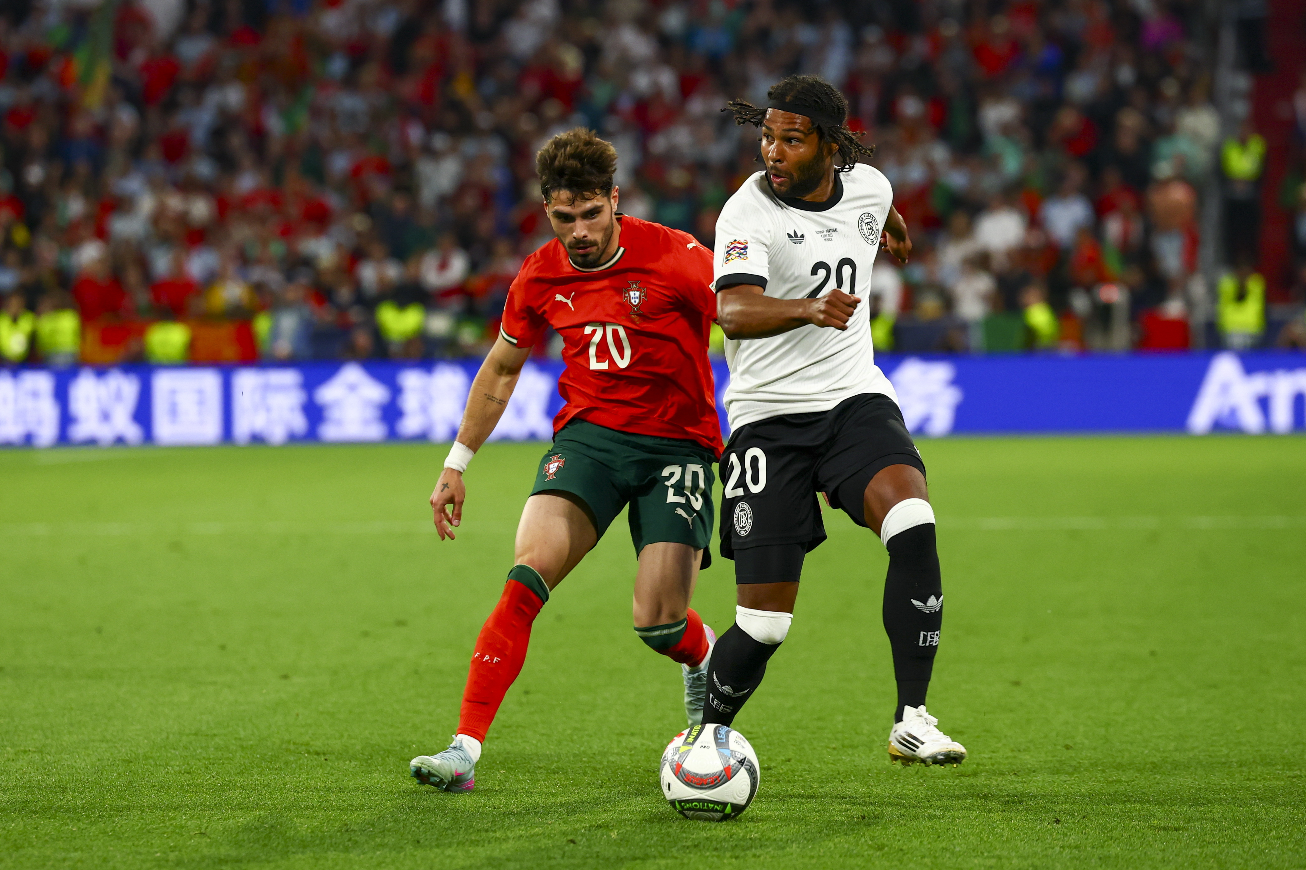 aoa体育体育平台-葡萄牙力克荷兰，晋级年欧锦赛的简单介绍