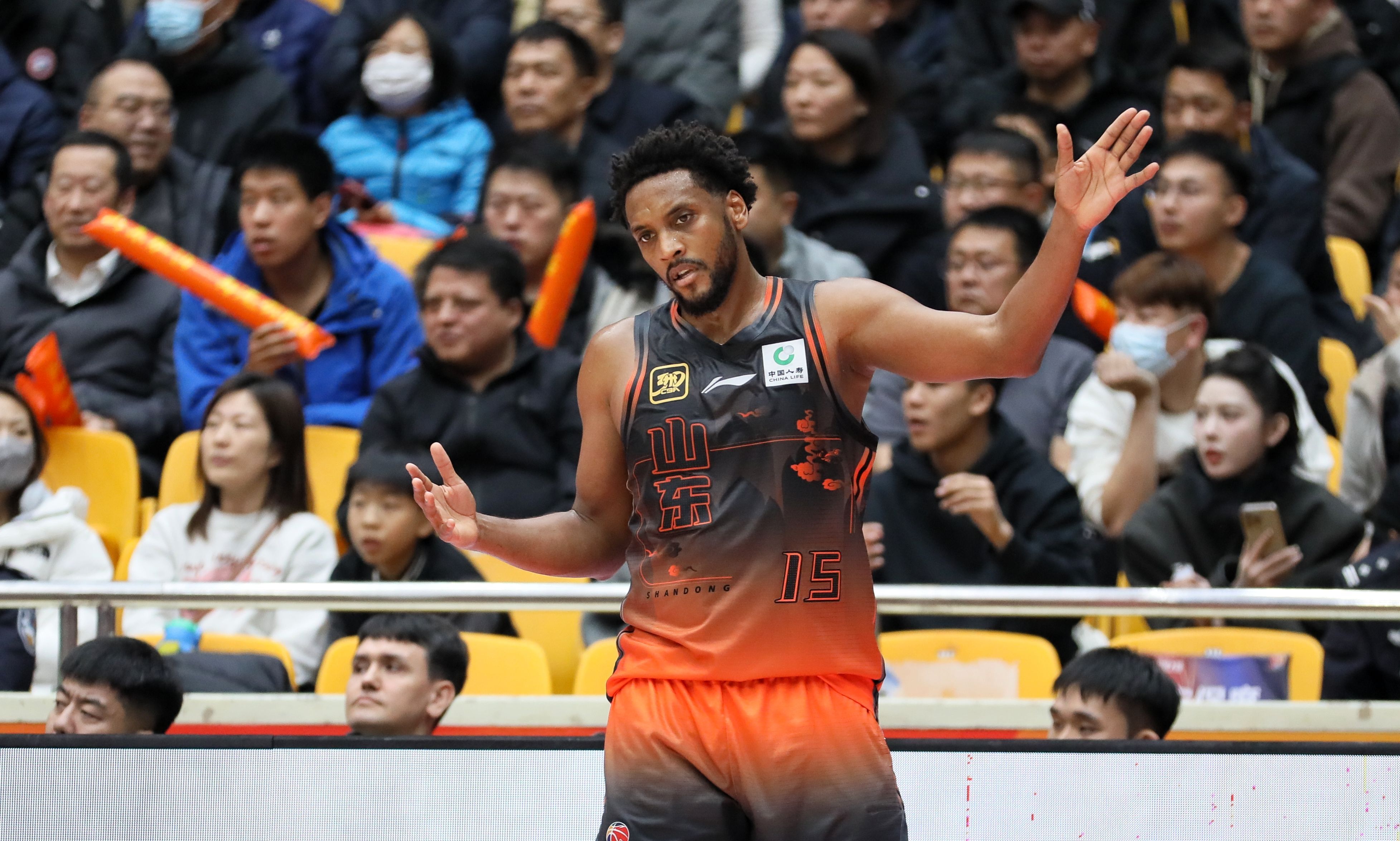 aoa体育体育官方登录入口-一登比赛场地，球队士气飙升