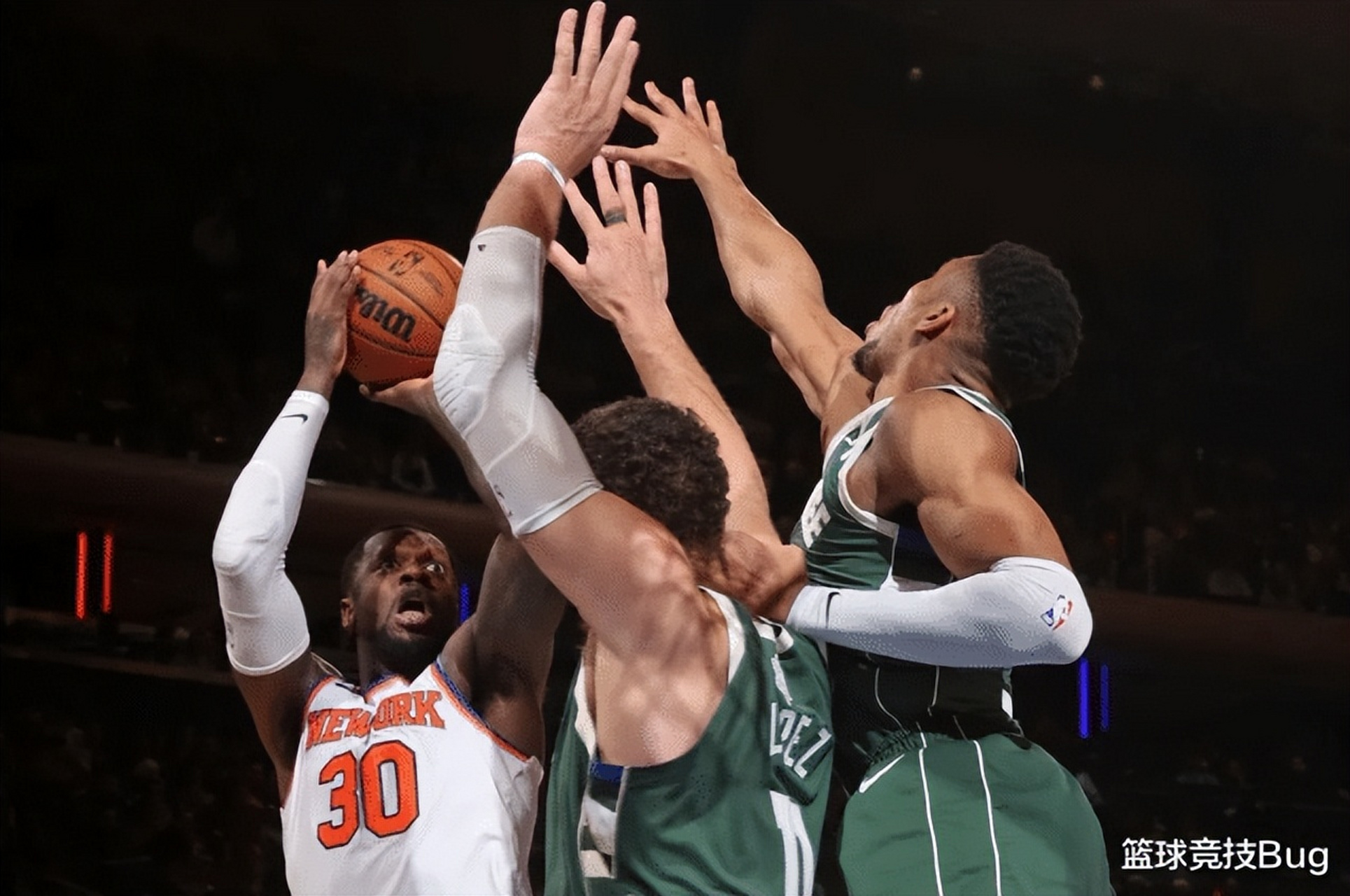 aoa体育体育官方入口-雄鹿阵容轮换，轻松战胜灰熊的简单介绍