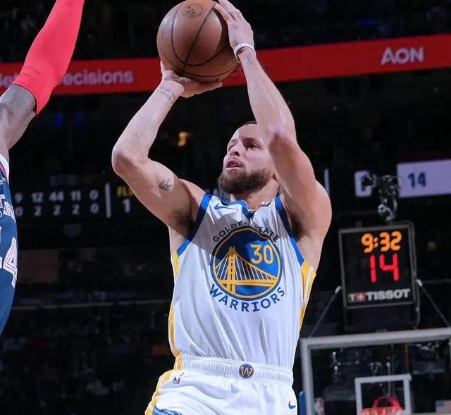 爵士队核心球员状态火热，战绩连胜的简单介绍